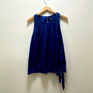 NWT Apt 9 Sleeveless Knotted Blue Blouse